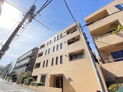北参道駅徒歩約２分、大変綺麗なマンションです。